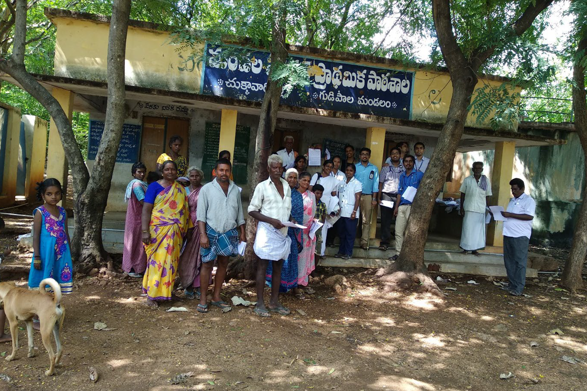 A village visit by the CMC Vellore team - raising awareness about snakebite prevention and first aid. Gudipala Mandal, Chittoor, Andhra Pradesh, India, September, 2018