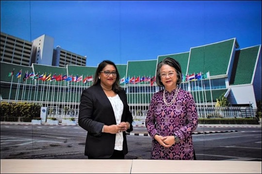 The Regional Director met Ms. Armida Salsiah Alisjahbana, UNESCAP Executive Secretary, at UN Thailand